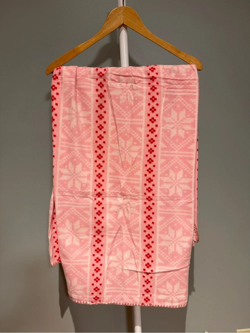 The Unbranded Brand soft pink